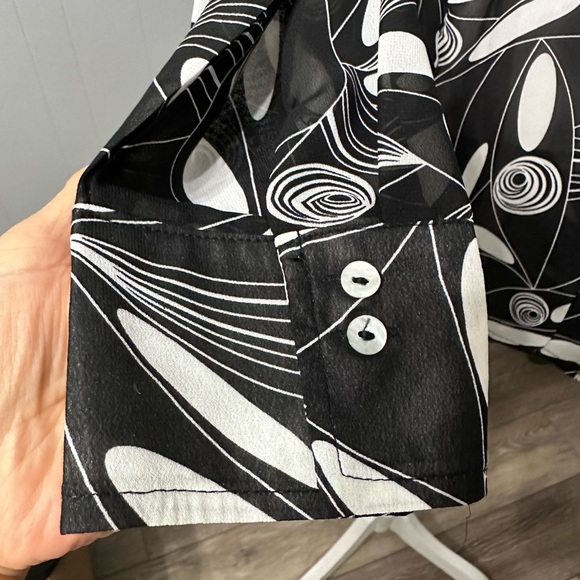 🛍️black/white slightly sheer button down shirt with adjust waist string back. - Picture 6 of 9